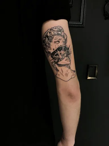 VEAN TATTOO & PIERCING